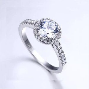 1 Carat Moissanite Engagement Ring in 925 Silver